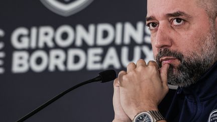 Le président des Girondins de Bordeaux, Gérard Lopez, en conférence de presse le 7 juillet 2022. (THIBAUD MORITZ / AFP)