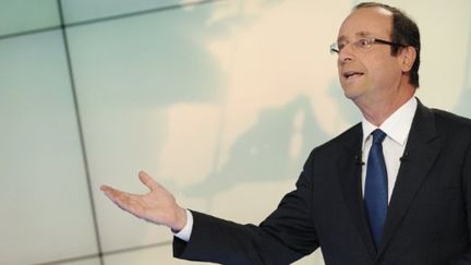 François Hollande sur France 3, le 10 octobre 2011. (MIGUEL MEDINA / AFP)