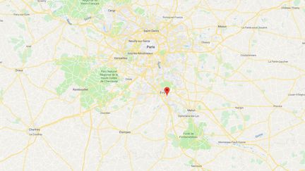 Quelque 3 000 litres de peinture ont été déversés dans la Seine à cause d'une défaillance, le 18 décembre 2018, à Corbeil-Essonnes (Essone). (GOOGLE MAPS)