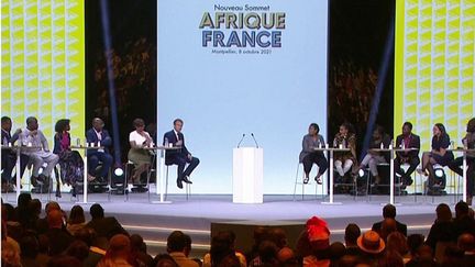 "L’Afrique pèse énormément dans la diplomatie d’influence de la France", estime le spécialiste Antoine Glaser (FRANCEINFO)