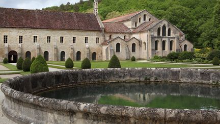 L'abbaye de Fontenay a &eacute;t&eacute; fond&eacute;e en 1119. Son &eacute;glise, son cloitre, son puit, sa forge et ses dortoirs illustrent bien l'id&eacute;al d'autarcie des premiers moines cisteriens.&nbsp;&nbsp; (MANUEL COHEN / MANUEL COHEN)