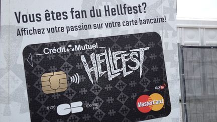  (À Clisson, le Hellfest s'affiche partout © Radio France/Hélène Lam Trong)