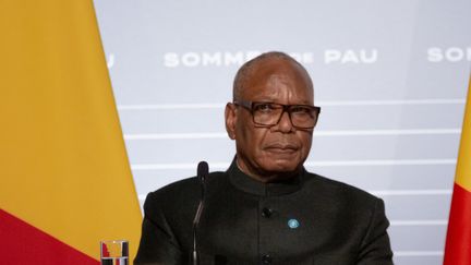 Ibrahim Boubacar Keïta, alors président de la République du Mali,&nbsp;lors d'un sommet à Pau (Pyrénées-Atlantiques), le 13 janvier 2020. (AMAURY BLIN / HANS LUCAS VIA AFP)