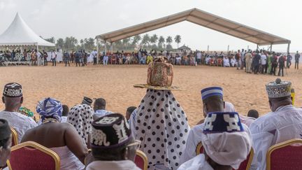 Cérémonie&nbsp;vaudou&nbsp;sur les plages d'Ouidah,&nbsp;au Bénin, le 10 janvier 2022. (YANICK FOLLY - AFP)