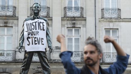 Un hommage à Steve Maia Caniço à Nantes le 12 septembre 2019. (SEBASTIEN SALOM-GOMIS / AFP)