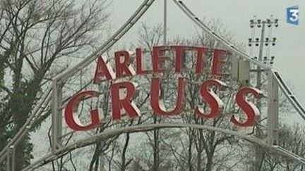 Le Cirque Arlette Gruss dresse son chapiteau à Lille
 (Culturebox)