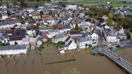 Crues en Indre-et-Loire : de nombreuses habitations évacuées (Franceinfo)