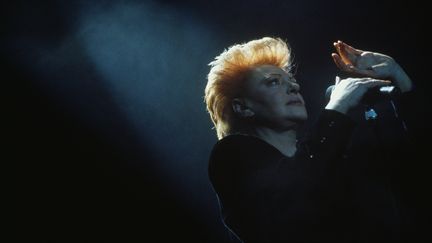 La chanteuse française Régine en concert à la Cigale en 1989 (DAVID LEFRANC / SYGMA)