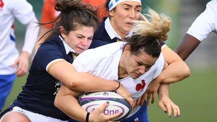 Lise Arricastre, joueuse de l'équipe de France face à l'Ecosse (ANDY BUCHANAN / AFP)