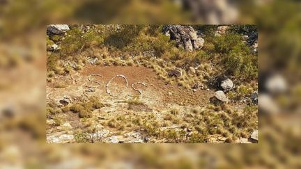 Un signe "SOS" avait été découvert au mois de mai 2017 dans la baie de Swift (Australie), par un pilote d'hélicoptère. (WESTERN AUSTRALIA POLICE)