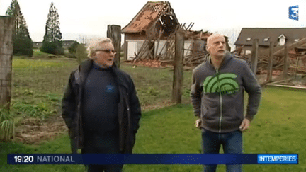 Alors que leur maison n'a pas toujours &eacute;t&eacute; reconstruite, les habitants de Bailleul (Nord) redoutent les effets de la temp&ecirc;te qui menace 23 d&eacute;partements, lundi 23 d&eacute;cembre. (FRANCE 3)