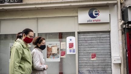 Une agence Pôle emploi à Paris, le 21 avril 2020. (HUGO PASSARELLO LUNA / HANS LUCAS)