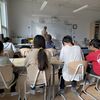 Des élèves de l'école Nybohov à Stockholm (Suède), en plein cours de mathématiques, le 27 septembre 2023. (RAPHAEL GODET / FRANCEINFO)