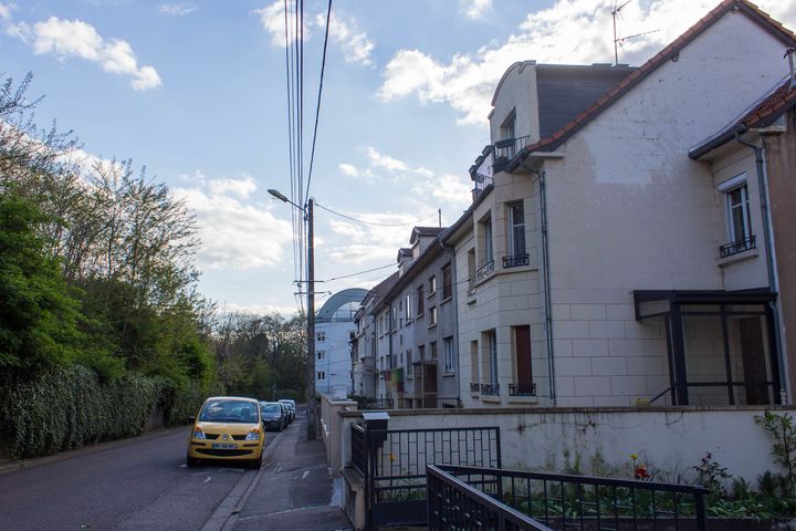 La rue Venizélos, le 19 avril, 2017. Patrick Dils habitait dans cette rue. (VIOLAINE JAUSSENT / FRANCEINFO)