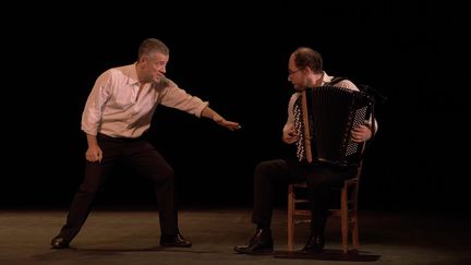 Bruno Putzulu dans "Les Ritals" de François Cavanna (Denis Vase)