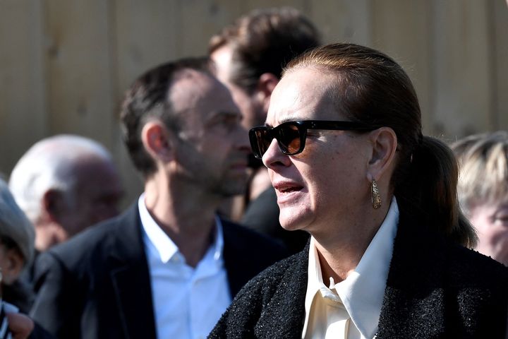 L'actrice Carole Bouquet aux des obsèques de Régine, le 9 mai 2022. (STEPHANE DE SAKUTIN / AFP)