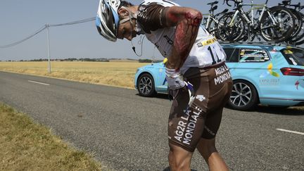 Jean-Christophe Peraud, juste après sa chute.  (LIONEL BONAVENTURE / AFP)