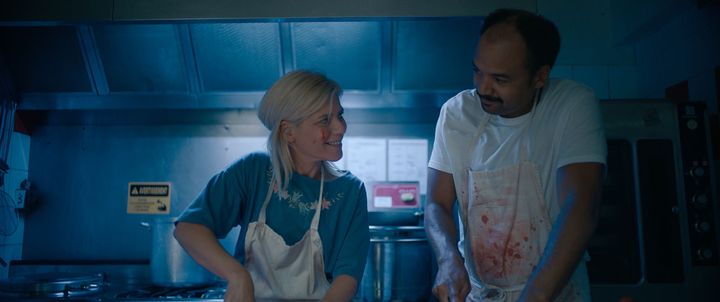 Marina Foïs et Fabrice Eboué incarnent un couple de bouchers dans la comédie "Barbaque" de Fabrice Eboué. (CINEFRANCE STUDIO)