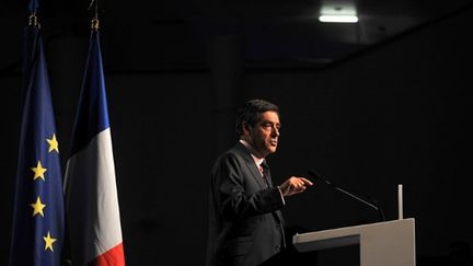 Le premier ministre, François Fillon, lors des journées parlementaires de l'UMP au Touquet (© AFP PHOTO PHILIPPE HUGUEN)