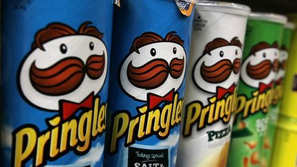 Des boîtes de chips de la marque Pringles dans un supermarché de San Francisco (Etats-Unis), le 5 avril 2011. (JUSTIN SULLIVAN / AFP)