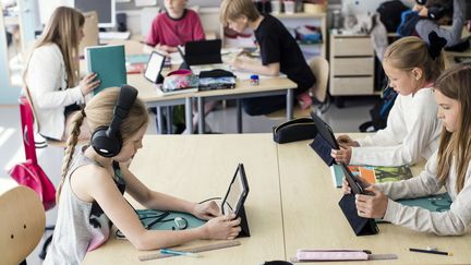 The use of digital technology at school. Parent representatives propose projects to improve school life, such as workshops on bullying or cultural activities. This is a mission that requires time and investment. (Illustration) (MASKOT / GETTY IMAGES)