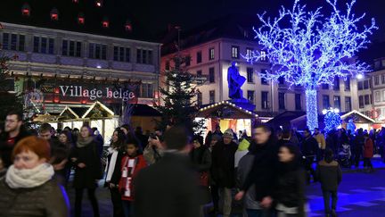 Le marché de Noël de Strasbourg, photographié le 28 novembre 2014. (MAXPPP)