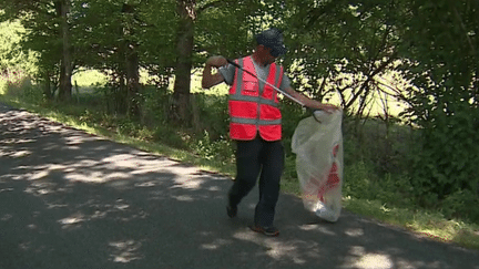 Environnement : Ludovic, éboueur célèbre sur TikTok, lance le Tour de France des déchets (France 3)