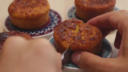 Le gâteau de maïs, un dessert typiquement brésilien.&nbsp; (ROBIN PRUDENT / FRANCETV INFO)