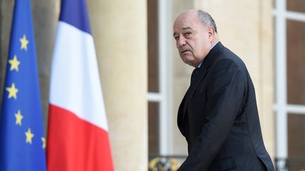 Jean-Michel Baylet arrive à l'Elysée pour une réunion le 15 novembre 2015 à Paris. (STEPHANE DE SAKUTIN / AFP)