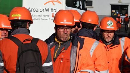 Le 20 novembre 2024 devant l'usine ArcelorMittal de Saint-Brice-Courcelles près de Reims, condamnée à la fermeture, comme celle de Denain. (FRANCOIS NASCIMBENI / AFP)