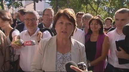 Martine Aubry a réuni son équipe de campagne et son conseil politique à la mairie du XIème arrondissement de Paris. (F3)