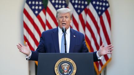 Le président américain Donald Trump lors de sa conférence de presse quotidien sur le coronavirus, le 15 avril 2020 à la Maison Blanche. (MANDEL NGAN / AFP)