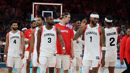 Les joueurs canadiens après leur victoire face à l'Espagne aux Jeux olympiques, le 2 août 2024. (LAURENT SANSON - PANORAMIC / AFP)