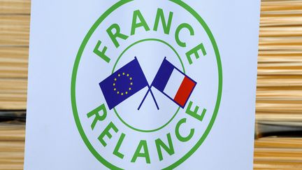 Le logo du plan de relance, lancé le 3 septembre 2020. (JEAN-CHRISTOPHE VERHAEGEN / AFP)