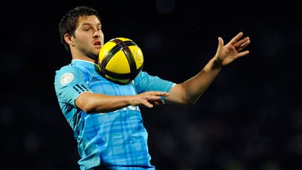  (A l'arrivée  d'André-Pierre Gignac à l'OM en 2010, 26 millions d'euros auraient été versés en marge de l'opération officielle. Photo d'illustration du match OL contre OM le 23 novembre 2010 © Maxppp)