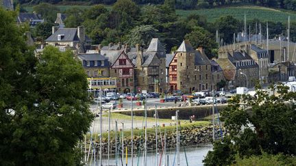 Une vue de la ville de Tréguier (Côtes-d'Armor) et du Jaudy, le 1er février 2022. (MATTES RENE / HEMIS.FR / AFP)