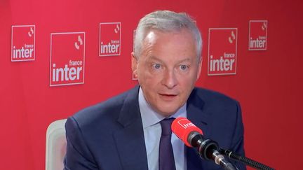 Le ministre de l'Économie&nbsp;Bruno Le Maire était l'invité de la matinale de France Inter, ce mardi 27 septembre. (FRANCEINFO / RADIOFRANCE)