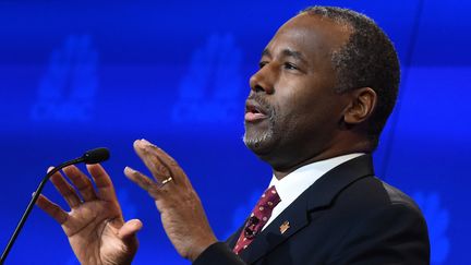 Ben Carson, candidat &agrave; l'investiture r&eacute;publicaine pour la Maison Blanche, le 28 octobre 2015 &agrave; Boulder (Colorado, Etats-Unis). (ROBYN BECK / AFP)