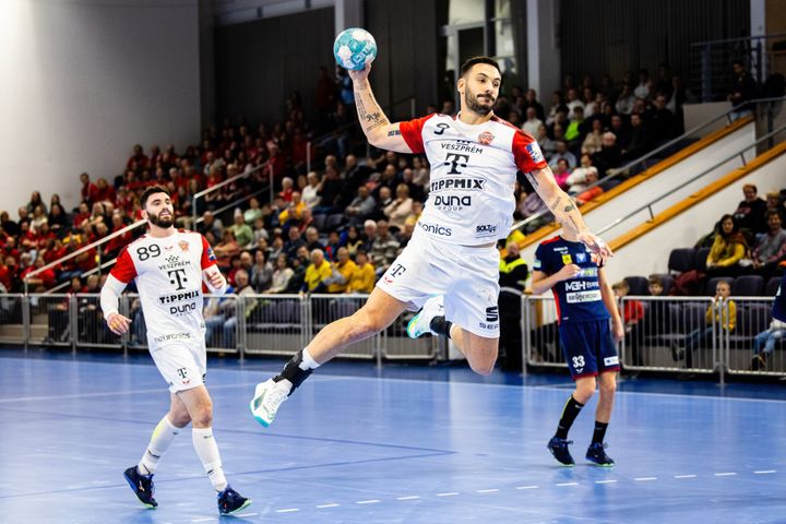 Hugo Descat i Ludovic Fabregas z Veszprém przeciwko KSE Balatonfürede, 9 grudnia 2023 r. (Telekom Veszprém)