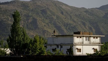 Au Pakistan, le 2 mai 2011,&nbsp;la maison d'Abbottabad o&ugrave; Oussama Ben Laden a &eacute;t&eacute; tu&eacute;. (ANJUM NAVEED / AP / SIPA)