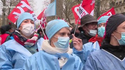 Alors que la situation sanitaire continue de se dégrader, les soignants de toute la France tirent la sonnette d’alarme.&nbsp; (CAPTURE D'ÉCRAN FRANCE 3)