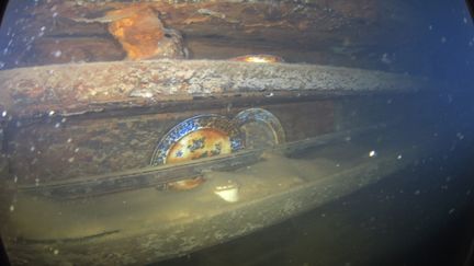 Extrait des images tournées dans l'épave du "HMS Terror", englouti dans l'Arctique. (RYAN HARRIS / PARKS CANADA AGENCY / AFP)