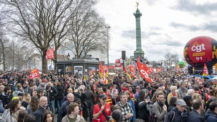 Une manifestation contre la réforme des retraites, le 23 mars 2023 à Paris. (VINCENT GERBET / HANS LUCAS)