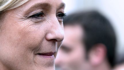 La pr&eacute;sidente du FN, Marine Le Pen, le 26 juin 2013, &agrave; Forbach (Moselle). (JEAN-CHRISTOPHE VERHAEGEN / AFP)