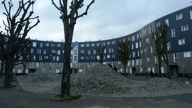 &nbsp; (Le quartier de la Grande Borne, à Grigny dans l'Essonne, compte quelque 12.000 habitants © RADIO FRANCE/Benjamin Illy)