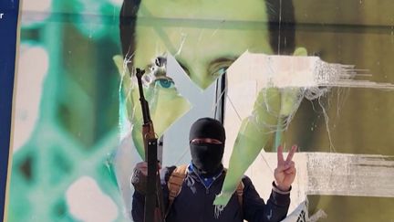 Les djihadistes repartent en conquête en Syrie avec une surprenante percée dans plusieurs villes, notamment à Alep. Le pouvoir de Bachar al-Assad est-il si fragile aujourd’hui ? Qui soutient encore ce pouvoir vacillant alors que la région est déjà en ébullition ?