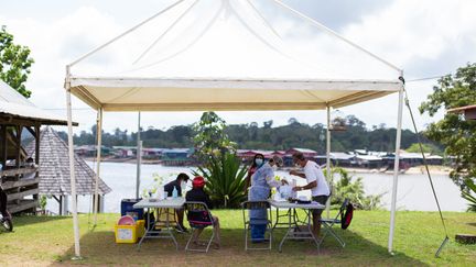 La situation en Guyane ne cesse de se détériorer. Le taux d'incidence a plus que doublé en un mois. (THIBAUD VAERMAN / HANS LUCAS)