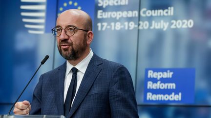 Le président du Conseil européen, Charles Michel, lors d'une conférence de presse après un sommet européen de quatre jours au Conseil européen de Bruxelles, le 21 juillet 2020.&nbsp; (STEPHANIE LECOCQ / POOL)