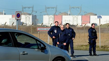 &nbsp; (Lors de l'instrusin des militants de Greenpeace à Gravelines en mars © Maxppp)