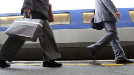 Un TGV en gare de Vannes (Morbihan), le 15 f&eacute;vrier 2012. (MAXPPP)